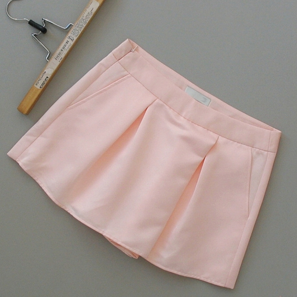 NWOT Clearance Light Pink Skort
